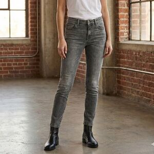 Classic Gray Skinny Jeans for Women